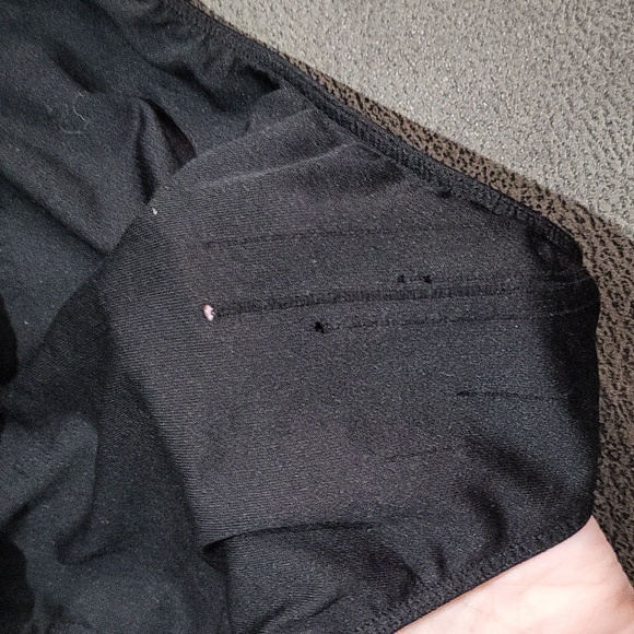 PINK Victoria's Secret Shorts - Picture 15 of 15